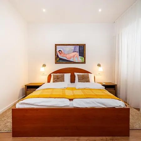 Ida Arts Apartment