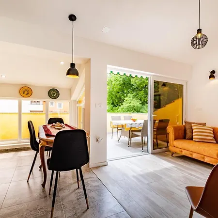 Apartamento Ida Arts *