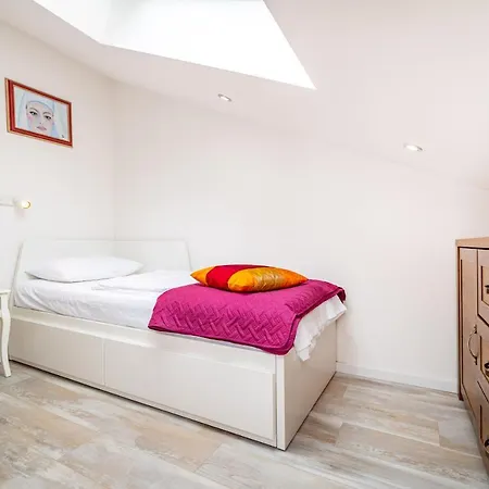 Apartment Ida Arts Zadar