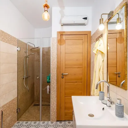 Apartament Ida Arts